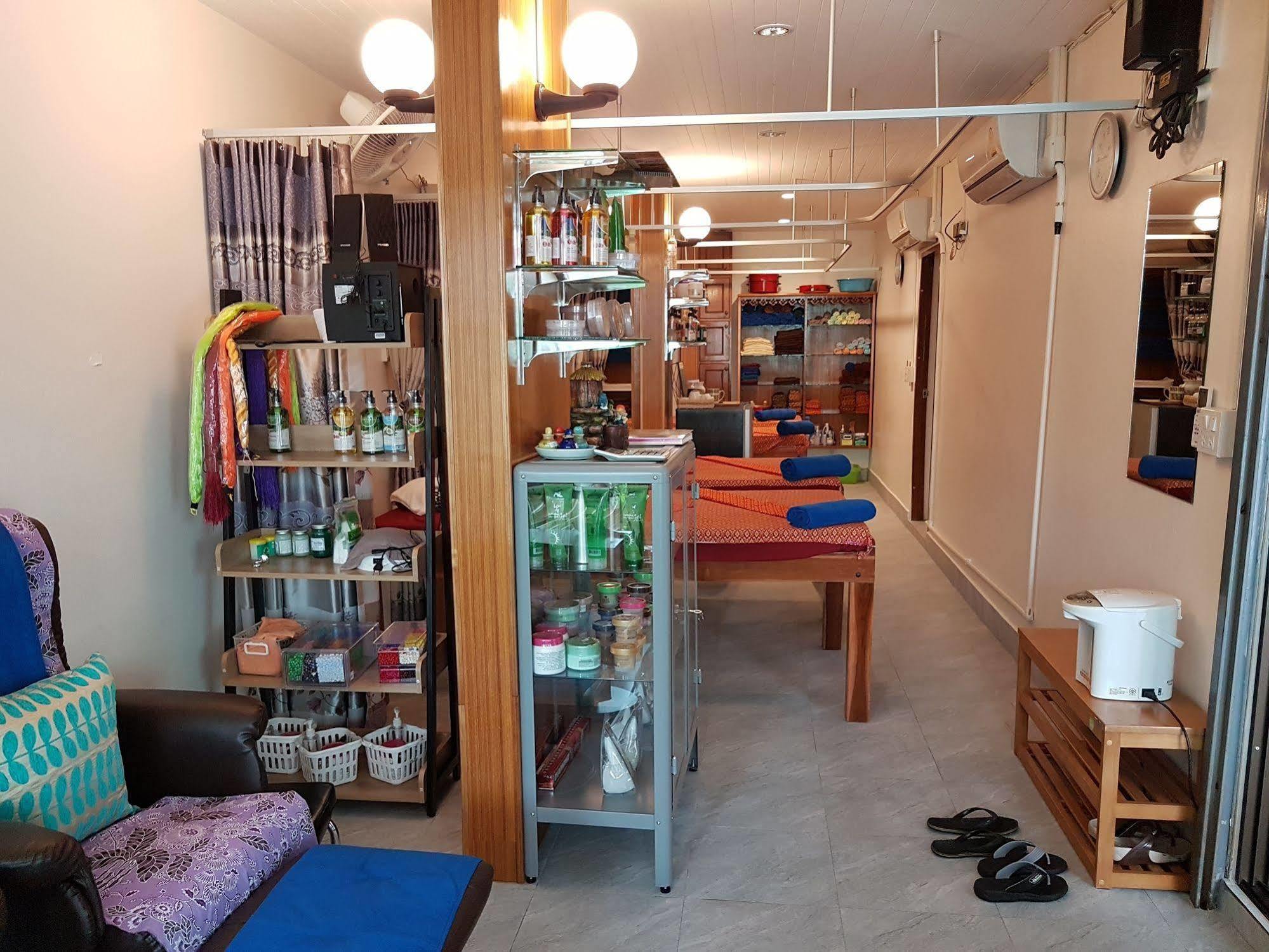 布吉 卡伦悦来客栈酒店 外观 照片